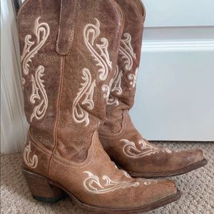 leather cowgirl boots
